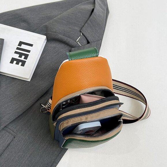 Water-Resistant Leather Crossbody Purse - Lightweight Design for Essentials - Picture 7 of 7